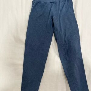 P'tula Bare Pro 23” leggings in Blue Jean